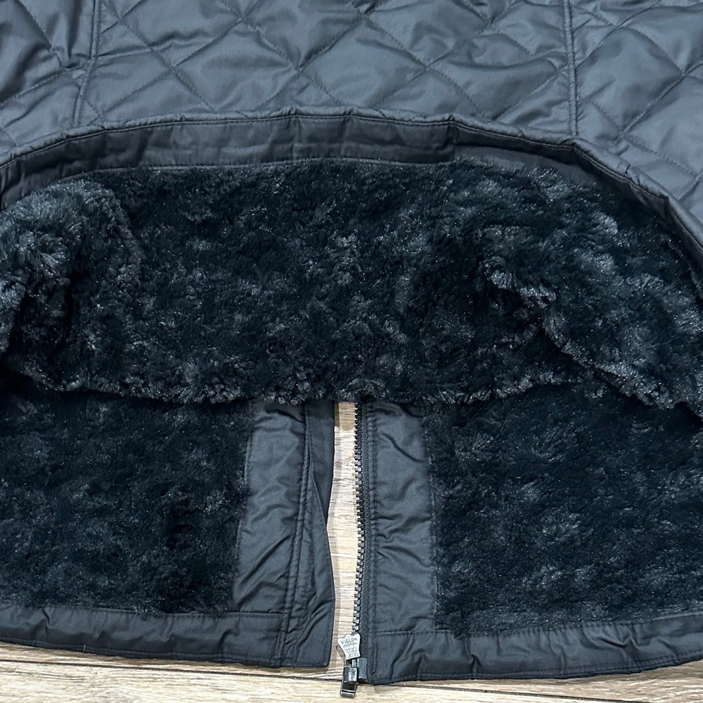 Columbia Black Quilted Vest - Picture 9 of 9